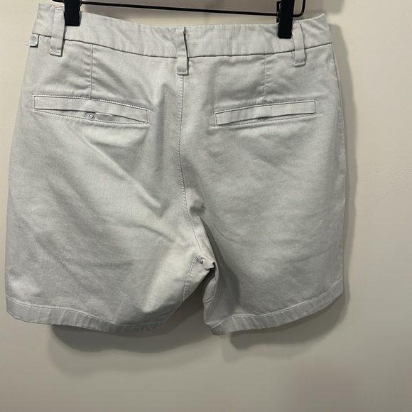 Beige/White/Lite-khaki Lululemon ABC Shorts - Picture 6 of 7